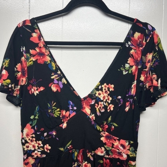Xhilaration High Waisted Floral V-Neck Short Sleeve Dress Juniors Large Pullover - Picture 3 of 12